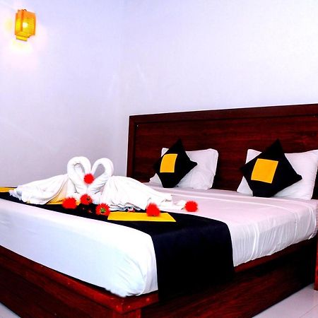 Happy Banana Hotel Унаватуна Екстер'єр фото