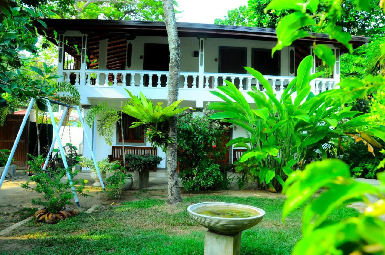 Happy Banana Hotel Унаватуна Екстер'єр фото