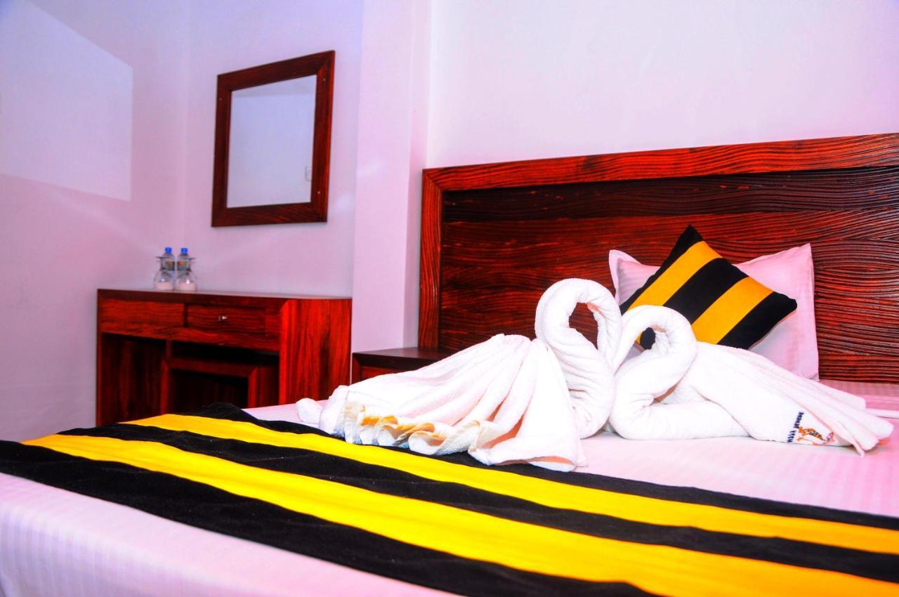 Happy Banana Hotel Унаватуна Екстер'єр фото