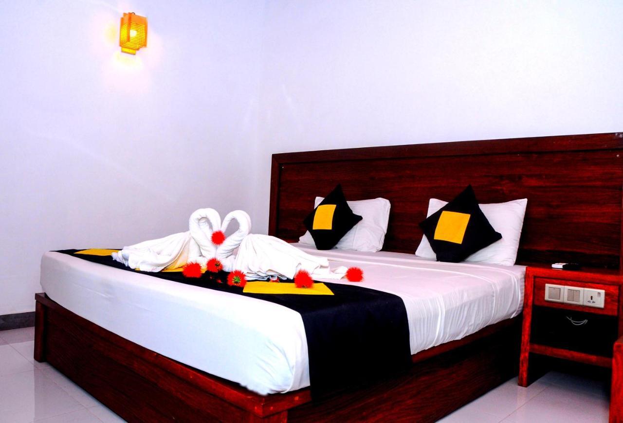 Happy Banana Hotel Унаватуна Екстер'єр фото